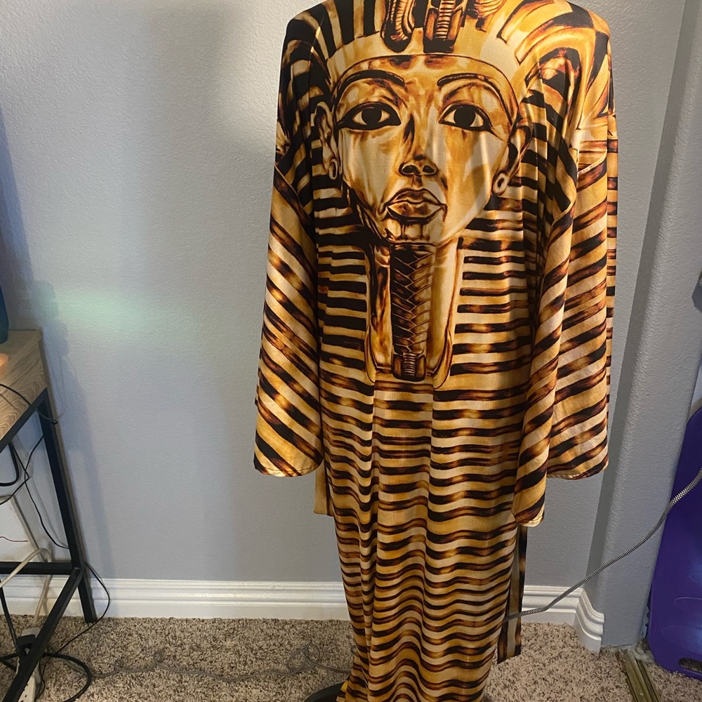 King tut robe